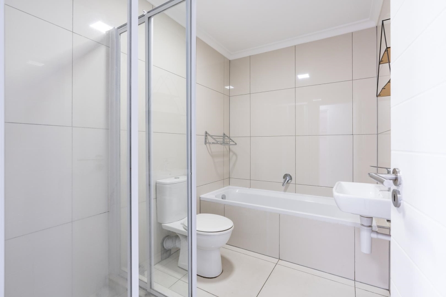 To Let 2 Bedroom Property for Rent in Zonnebloem Western Cape